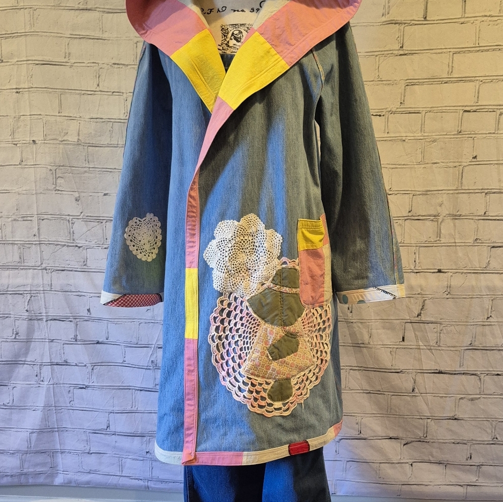 Colorful Patchwork Coat with Sun Bonnet Sue - Picture 5 of 7